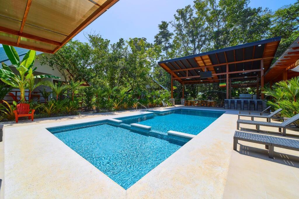 Casa Kristel - Exquisite Villa Getaway Puerto Viejo de Talamanca エクステリア 写真