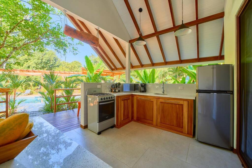 Casa Kristel - Exquisite Villa Getaway Puerto Viejo de Talamanca エクステリア 写真