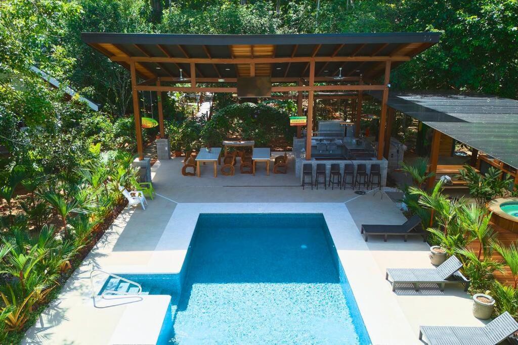 Casa Kristel - Exquisite Villa Getaway Puerto Viejo de Talamanca エクステリア 写真