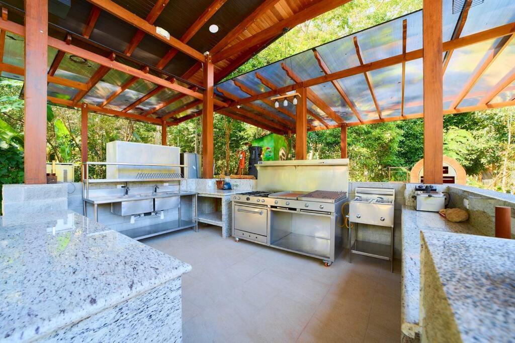 Casa Kristel - Exquisite Villa Getaway Puerto Viejo de Talamanca エクステリア 写真