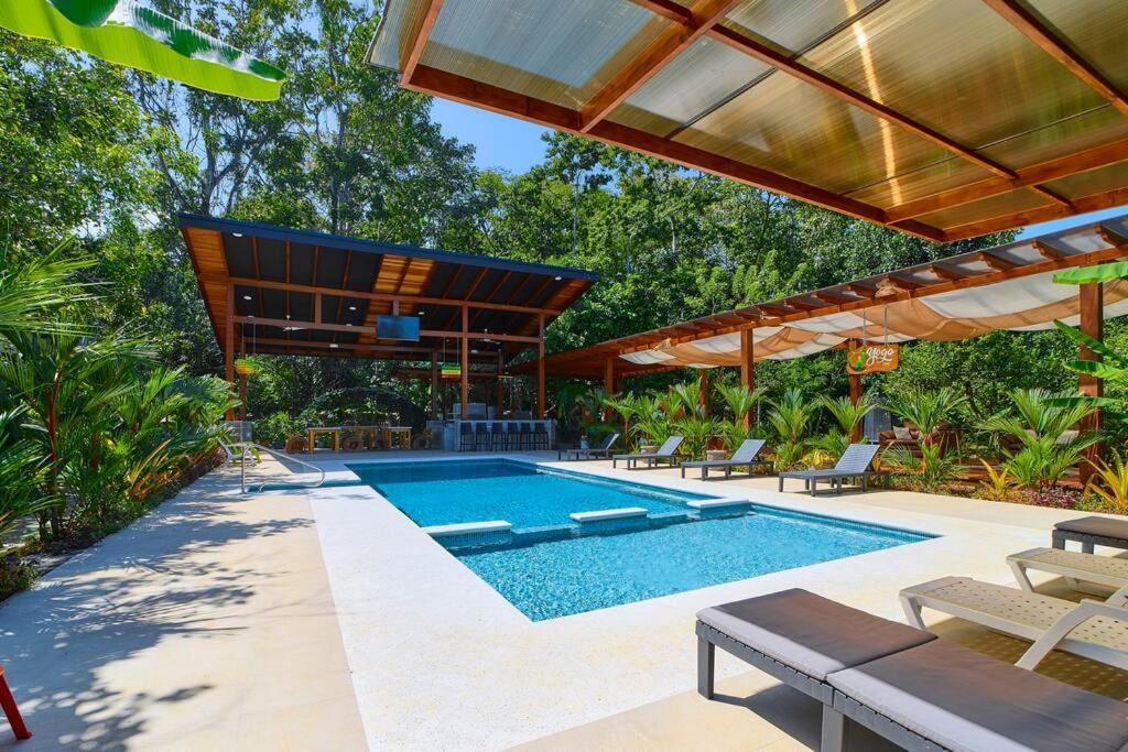 Casa Kristel - Exquisite Villa Getaway Puerto Viejo de Talamanca エクステリア 写真